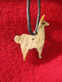 mother_of_pearl_llama_necklace