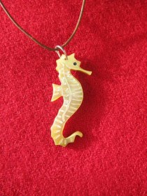 mother_of_pearl_seahorse_necklace
